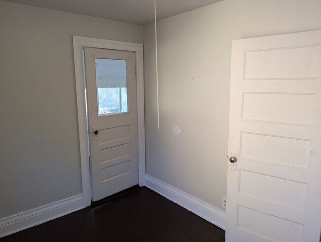 Building Photo - 114-116 Depew St