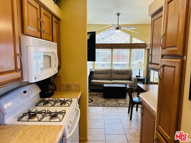 Building Photo - 69333 E Palm Canyon Dr