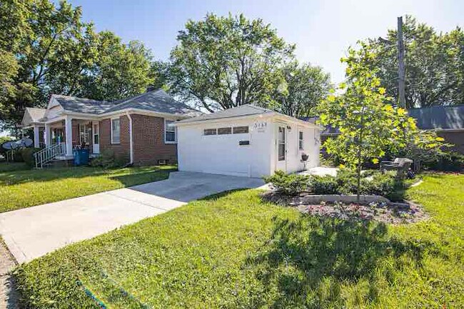 Building Photo - 5169 Caroline Ave
