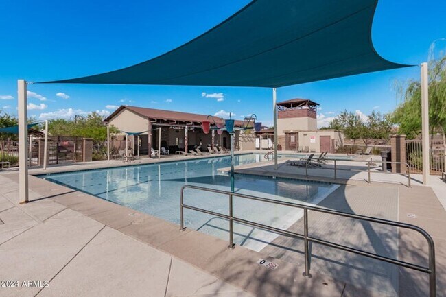 Building Photo - Charming 4 bedroom, 3 bath home in North P...
