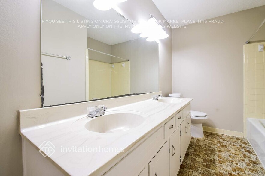 Building Photo - 2949 Rock Bridge Rd NE