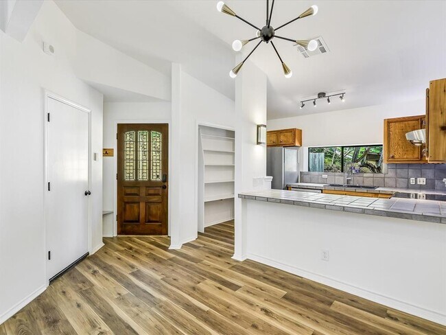 Building Photo - 2712 Geronimo Trail