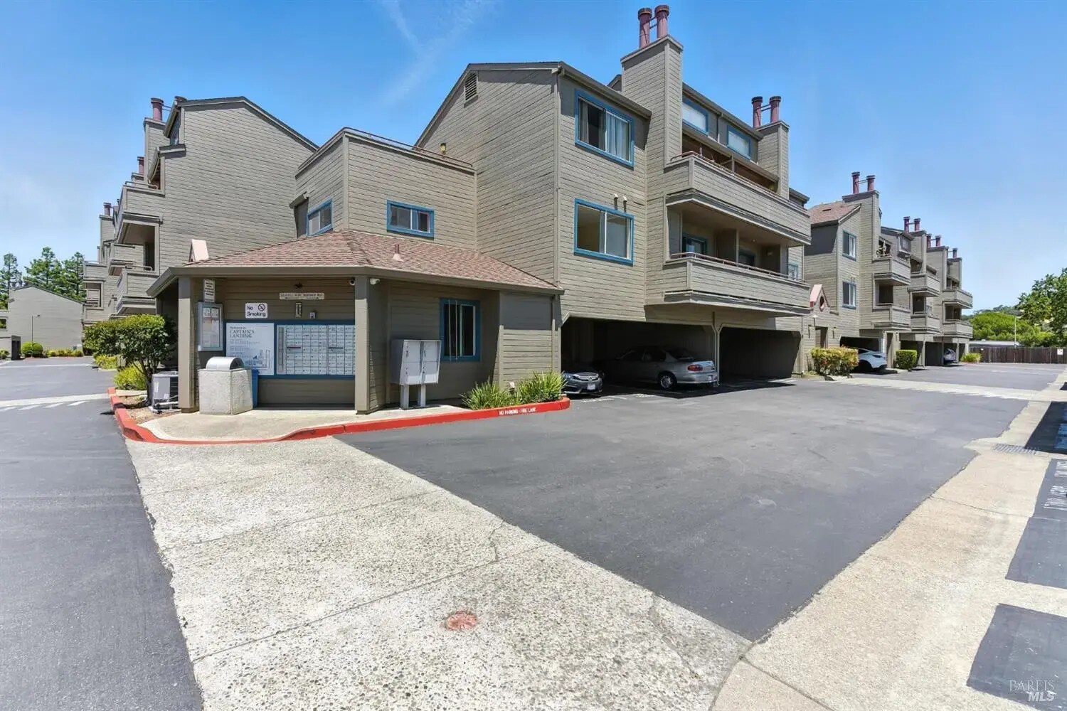 Building Photo - 304 Mariner Way