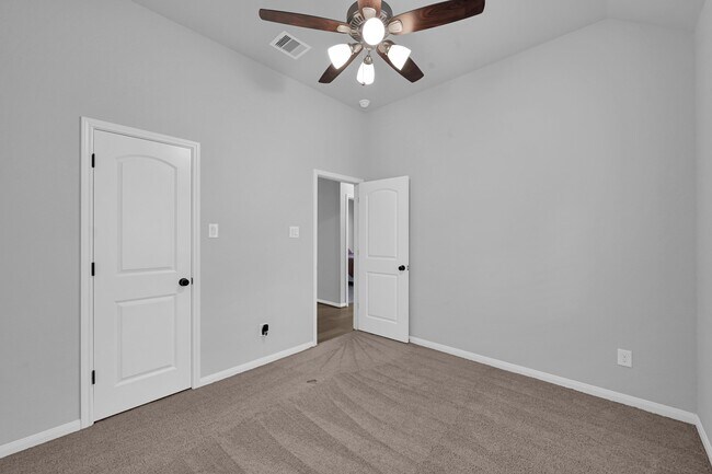 Building Photo - 18207 Samie Nell Ct
