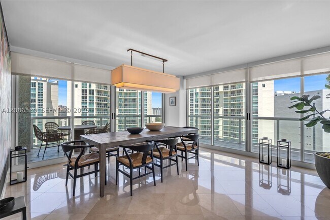 Building Photo - 16400 Collins Ave