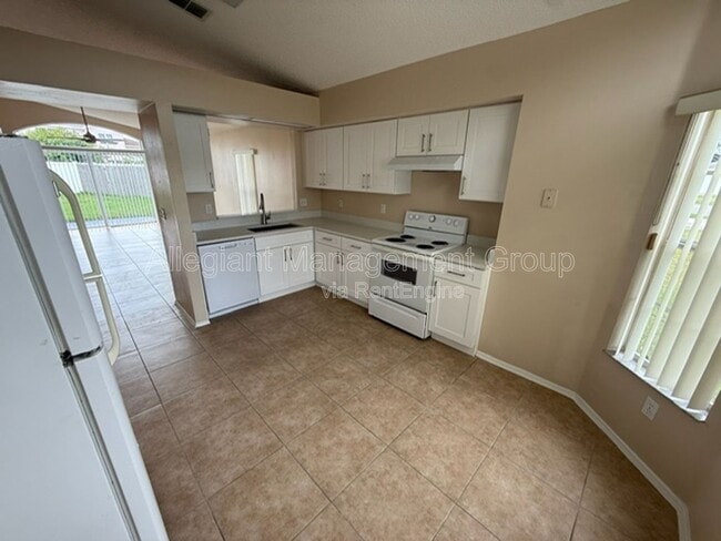 Building Photo - 1448 Avleigh Cir