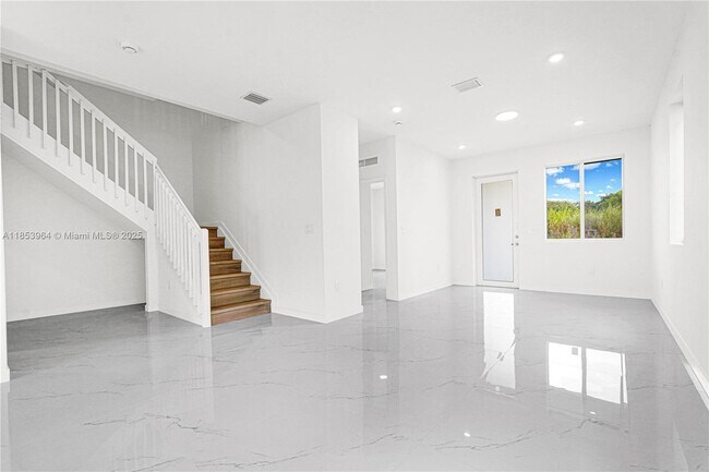 Building Photo - 22465 SW 125th Ave