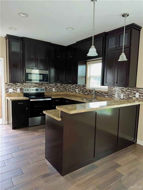 Building Photo - 16 Taft St