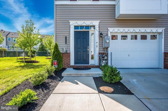 Building Photo - 7780 Dagny Wy