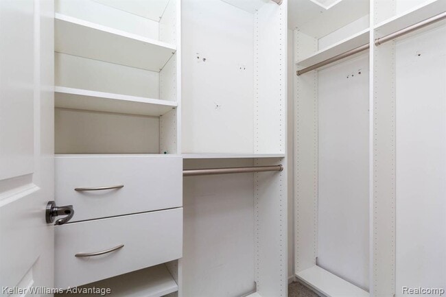 Building Photo - 24975 Bloomfield Ct