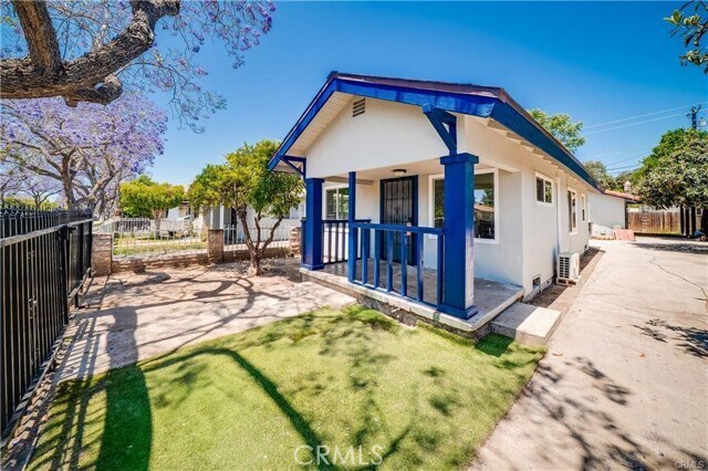 Primary Photo - 1009 W Myrtle St