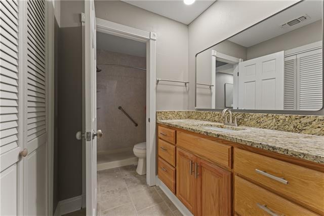 Building Photo - 601 Rue Cannes