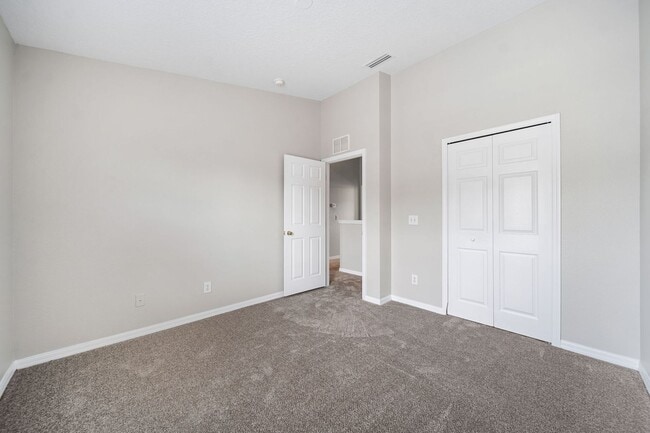 Building Photo - Beautiful 3 Bedroom, 2.5 bath townhouse for rent in Wesley Chapel.