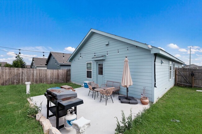 Building Photo - 14727 Bolinger Ml