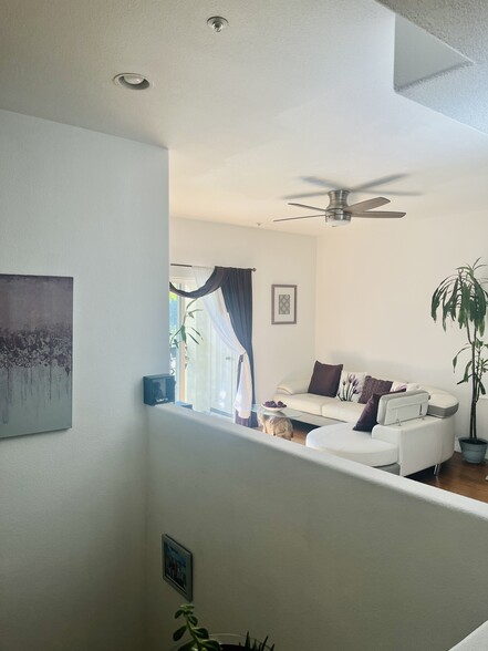 Tall ceilings - 184 N Madison Ave