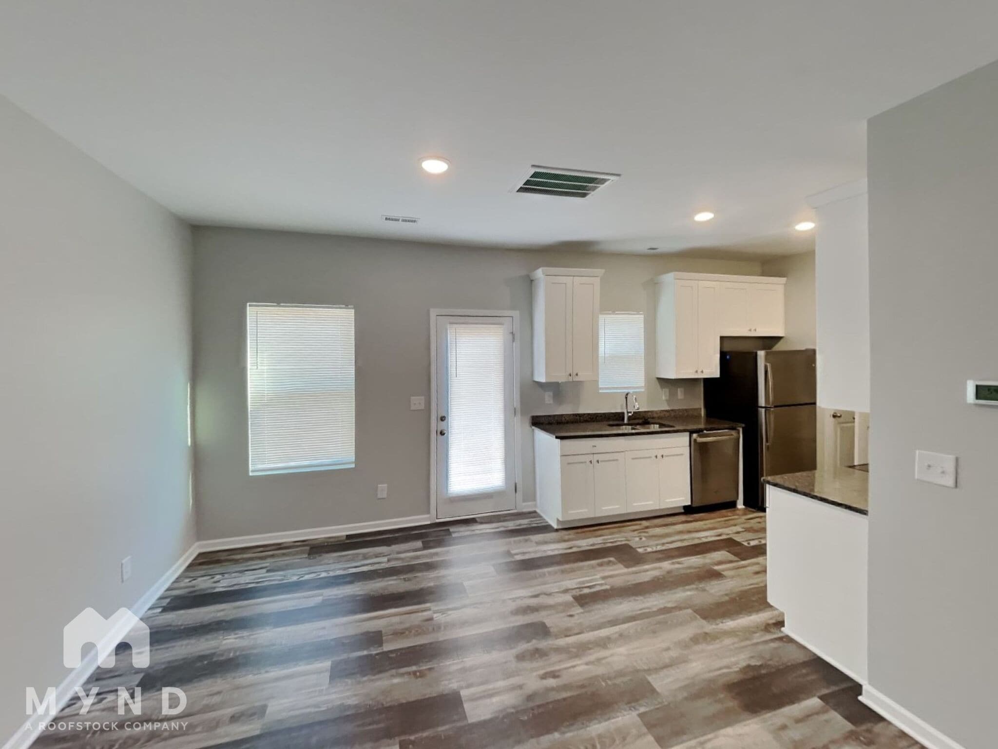 Building Photo - 410 S Gray St