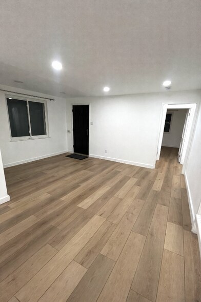 Building Photo - 507 Quebec St