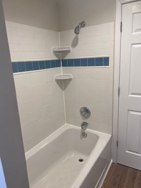 Building Photo - 8611 Flower Ave - Unit 1  - Sunny 2 Bed in Tacoma Park!  Pet’s Allowed! Parking!