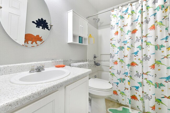 Building Photo - Stunning 3 Bedroom House in Fountain