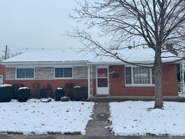 Building Photo - 28556 Milton Ave