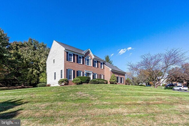 Building Photo - 1168 Taji Ct