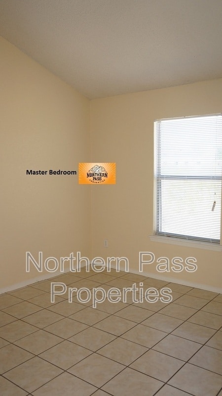 Building Photo - 8909 Herbert St