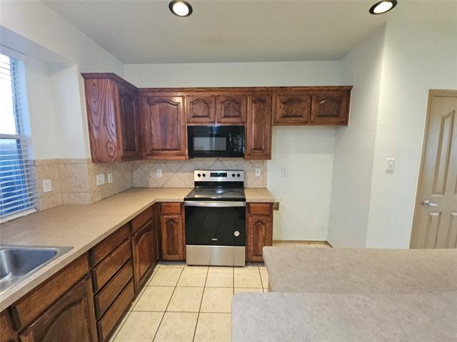 Building Photo - 10945 Hawks Landing Rd