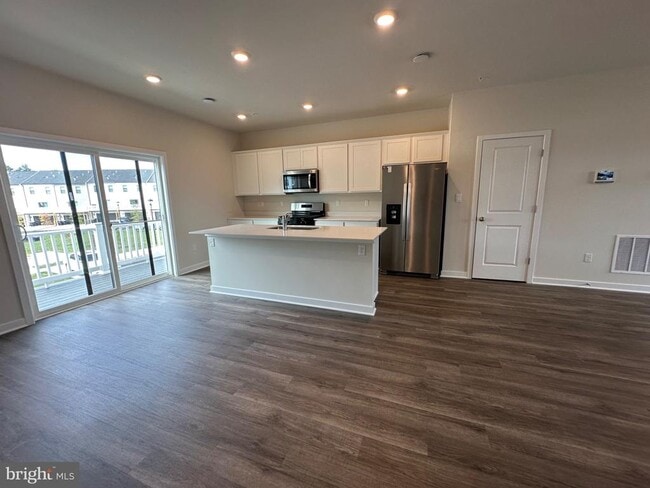 Building Photo - 7421 Calm Retreat Blvd