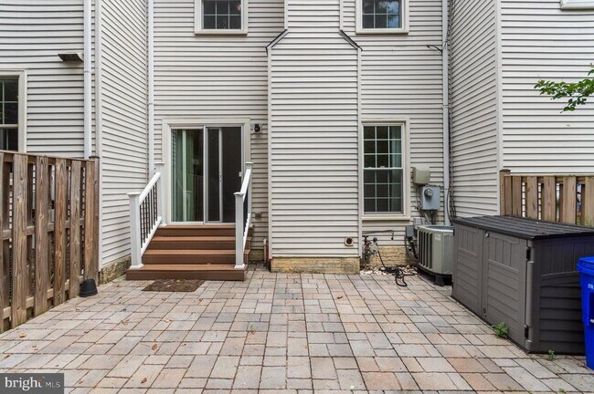 Building Photo - 6619 Sky Blue Ct