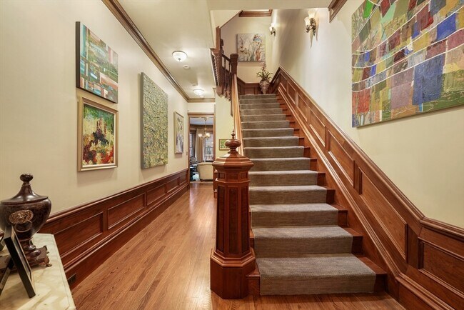 Building Photo - 381 Beacon St