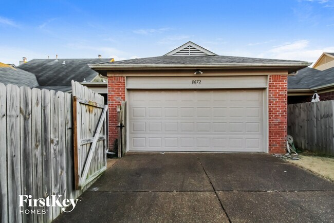 Building Photo - 8672 Eagle Dr