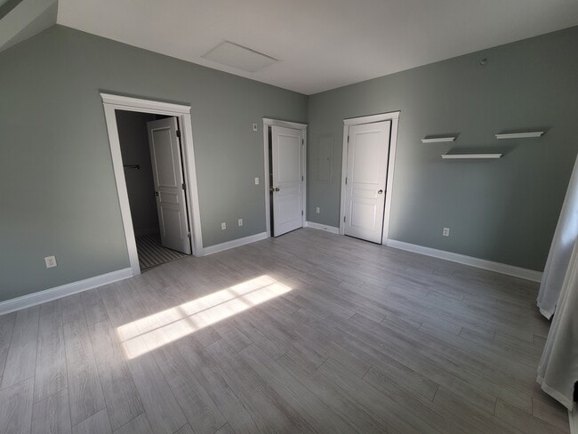 Building Photo - 435 E Freemason St