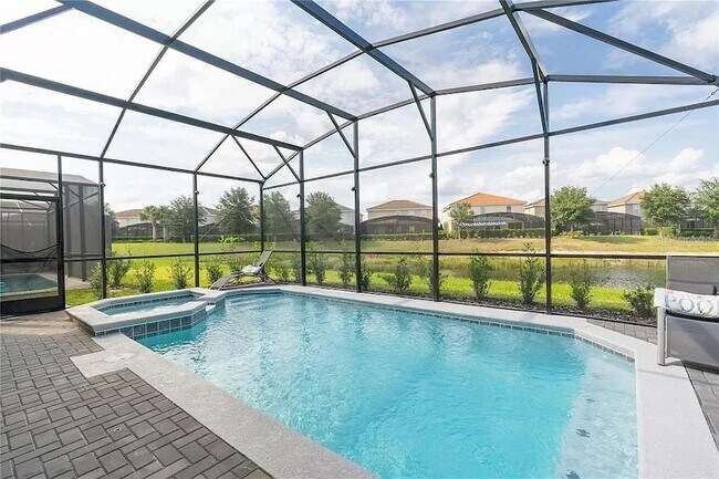 Building Photo - 7243 Oak Hammock Dr