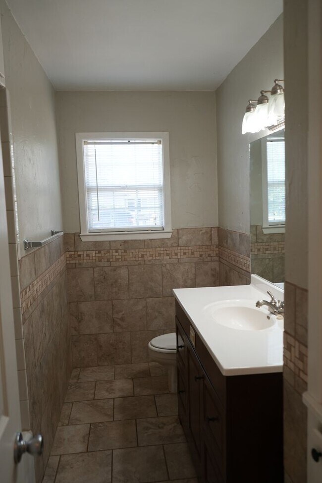 Building Photo - 3008 47th St