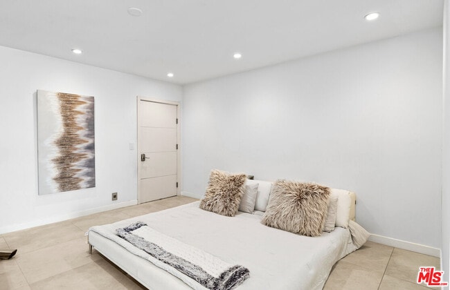 Building Photo - 849 Glenmere Way