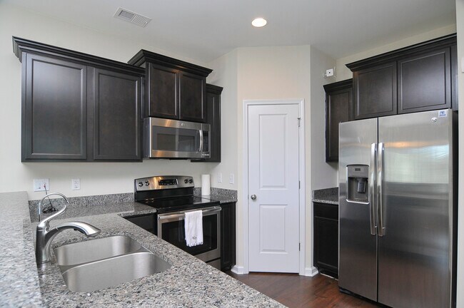 Building Photo - 429 Eastfair Dr