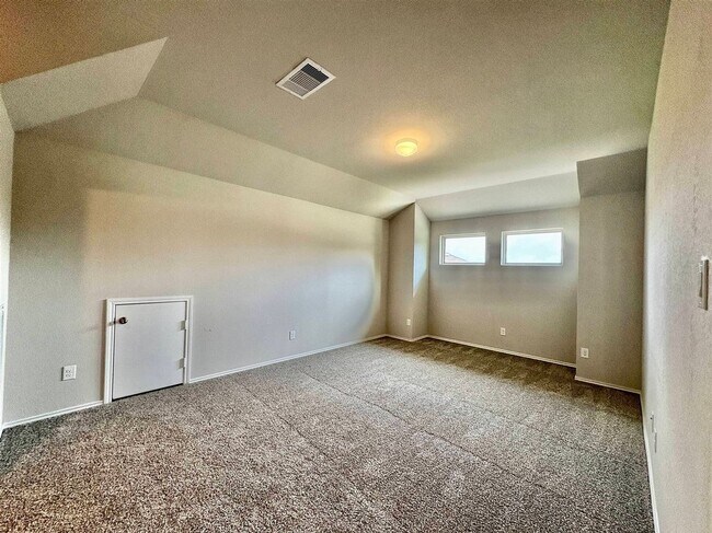 Building Photo - 12013 New River Ct