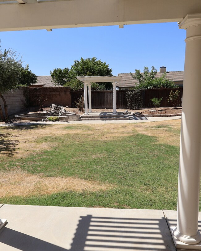 Building Photo - 4 Bedroom 2 Bath House for Rent in Northwe...