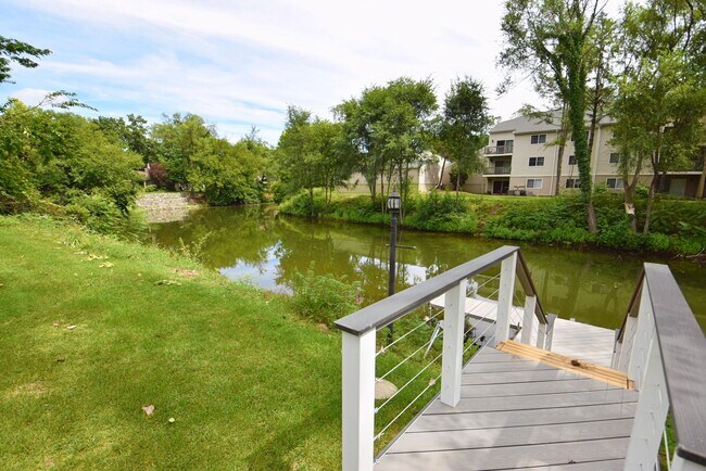 Building Photo - Waterfront Condo in Penn Schools District, 4 bedroom, 3 full baths!