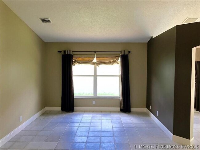 Building Photo - 9821 Red Heart Ln
