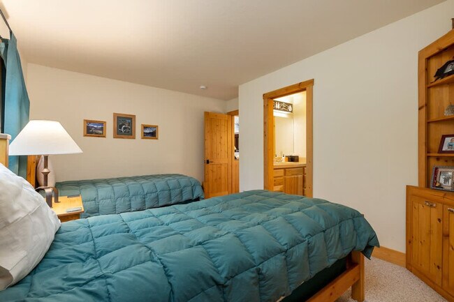 Building Photo - 929 American Way