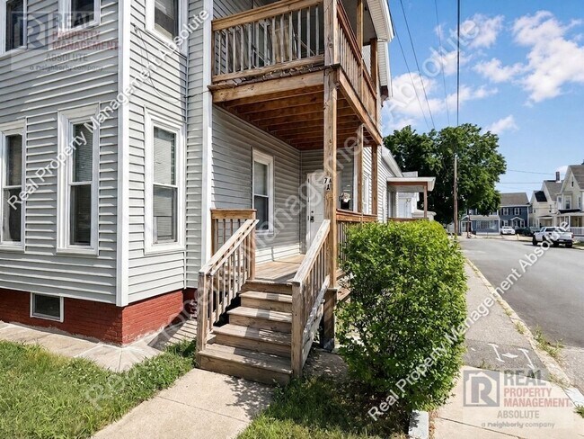 Building Photo - 72-74 Kinsley St