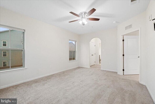Building Photo - 6501 Walcott Ln