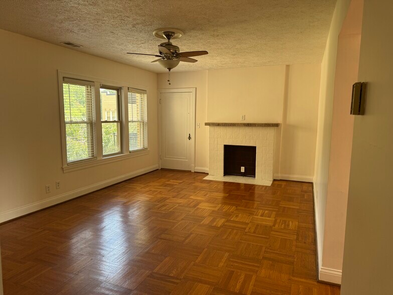 Building Photo - 900 Audubon Pky