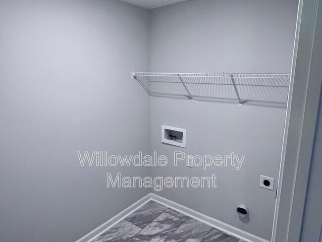 Building Photo - 5118 Cambrey Dr