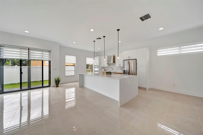 Building Photo - 1454 NW 23rd St
