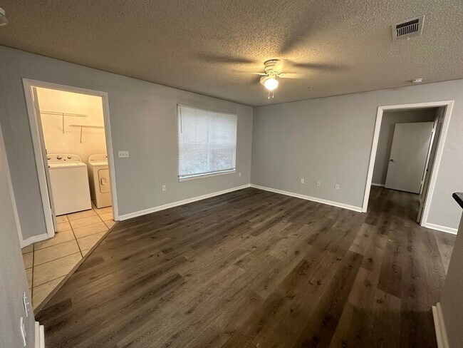 Building Photo - 951 Salt Pond Pl