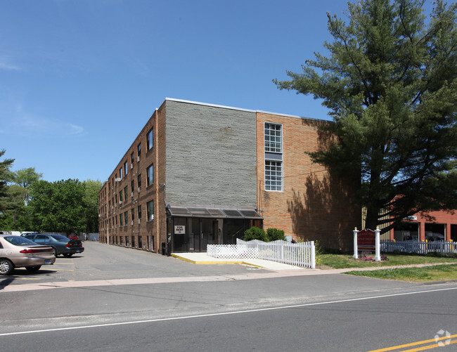 Primary Photo - Grand Prix Apartments