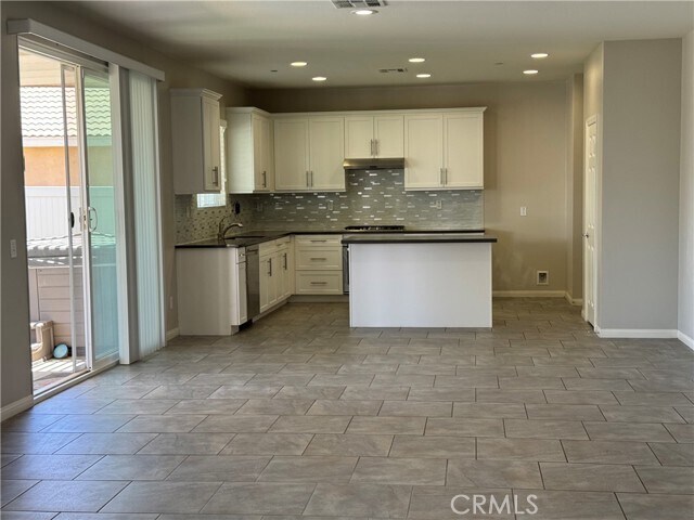 Building Photo - 3469 Presidio Ln