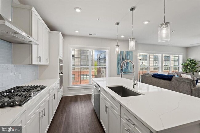 Building Photo - 106 St Ives Pl